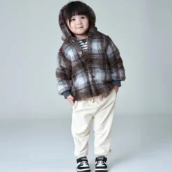 Hooded coat in Black brown
