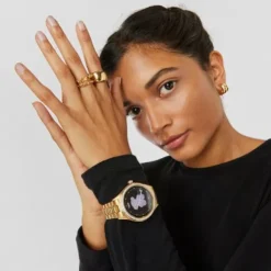 Smartwatch T-Shine Connect z paskiem ze stali IP w kolorze złota i białymi cyrkoniami